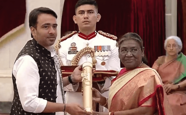 President Droupadi Murmu Confers Bharat Ratna upon Five Eminent Individuals